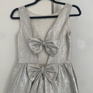 Erin Fetherston Silver Jacquard Winnie Bow Back Cocktail Dress Women's Sz 4